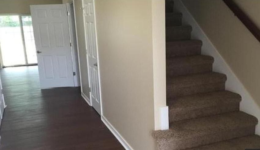 1st image of 8024 Lincoln Ave