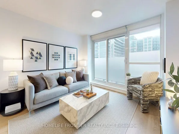 370 Highway 7 E #223, Richmond Hill, ON L4B 3X8