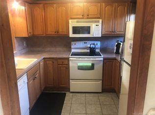 6 S Meadows Rd #6, Woodbury, CT 06798