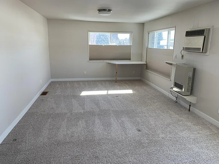 4895 Golden Ct — Photo 11