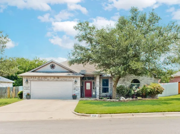 1818 Sandpiper Dr, Weatherford, TX 76088