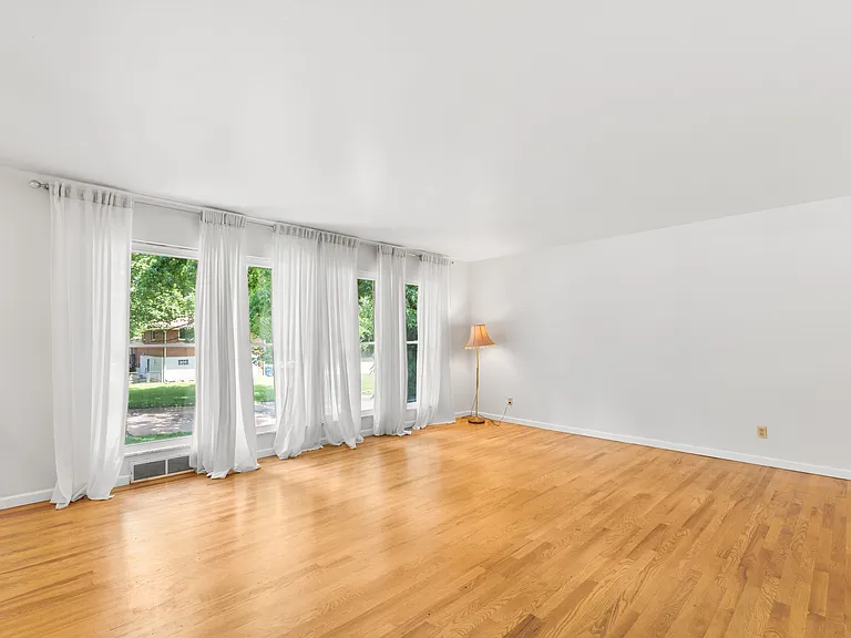 9845 Pebblestone Dr — Photo 5