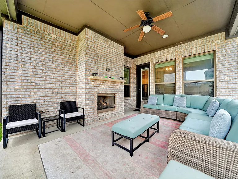 525 Goose Lake Dr — Photo 32
