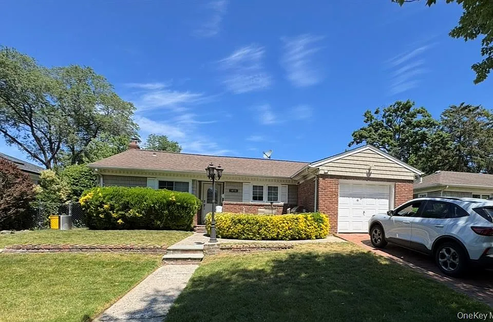 1498 Kew Ave