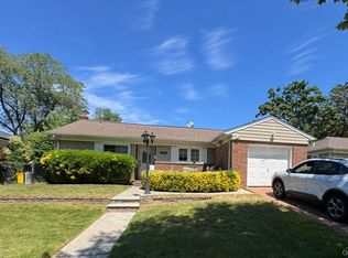 1498 Kew Ave, Hewlett, NY 11557