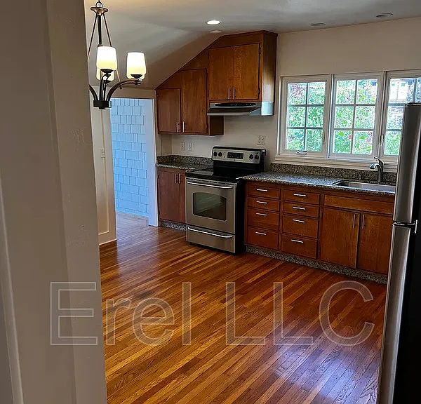 2521 Ashby Ave — Photo 11