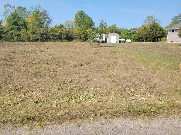 Fernwood Ln, Kelleys Island, OH 43438