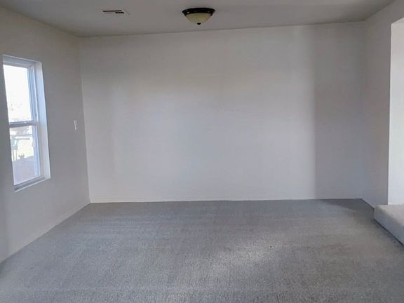 5th image of 2216 Dixon Rd