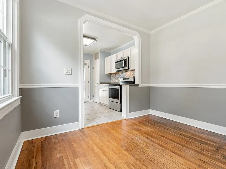 2408 Cascadilla St — Photo 4