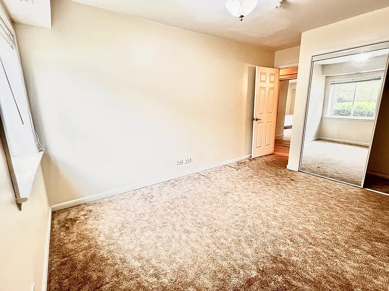1800 Jefferson Park Ave — Photo 14