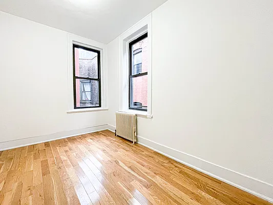 Rented by Urban Real Estate Property Group Inc | media 2