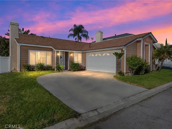 28630 Newcastle Rd, Highland, CA 92346