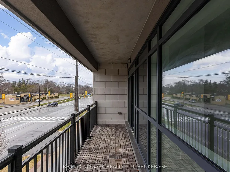 34 Plains Rd E #203 — Photo 8