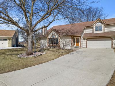 4136 South Regal Manor COURT, New Berlin, WI, 53151