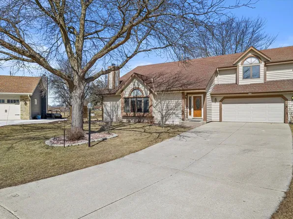4136 South Regal Manor COURT, New Berlin, WI 53151