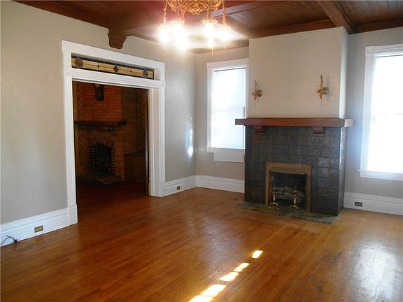 3rd image of 1527 Amanda Ave
