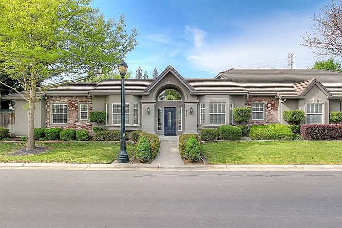 1st image of 4771 Longcove Dr