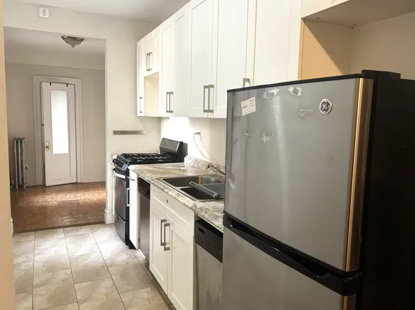 56 Bennett Avenue image 5 of 9