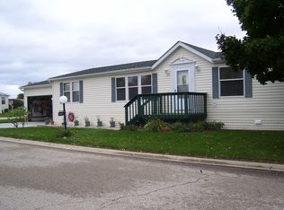 247 Meadowlark Ln, Sandwich, IL 60548