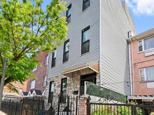 965 Glenmore Avenue image 1 of 36