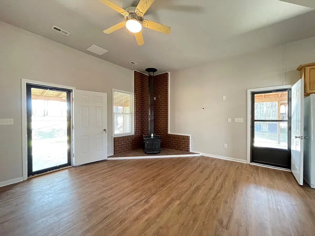 Building Photo - 805 Chaptico Rd