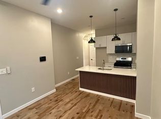 1226 S 47th St #1, Philadelphia, PA 19143