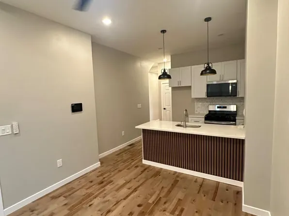 1226 S 47th St #1, Philadelphia, PA 19143