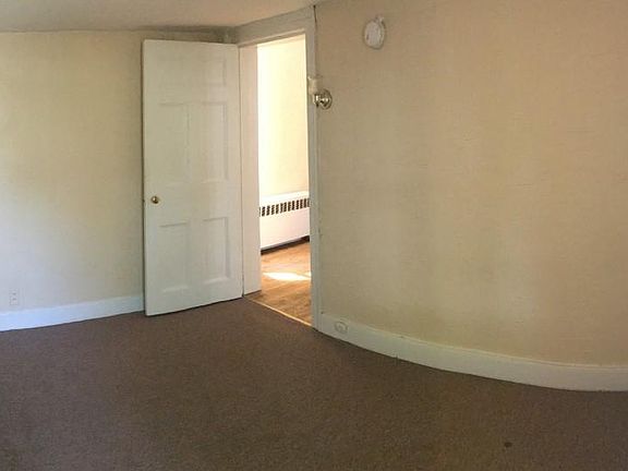 Bedroom (front south)