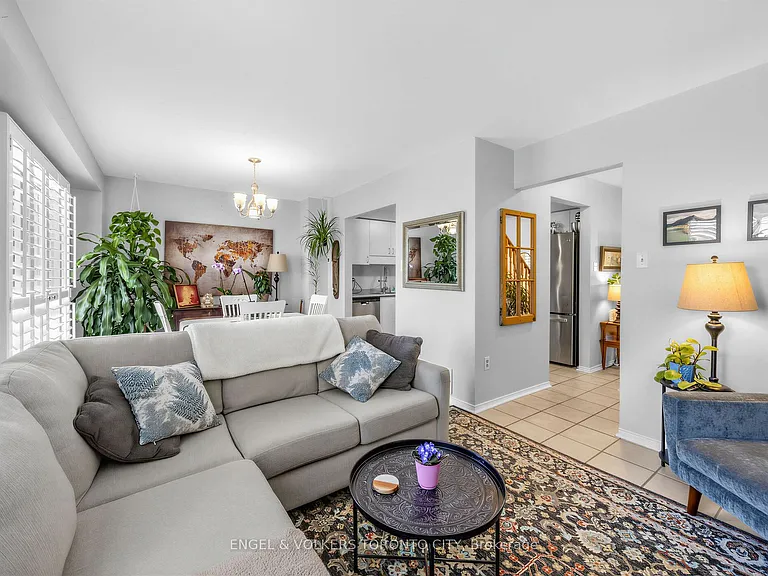 15 Fulton Cres — Photo 13