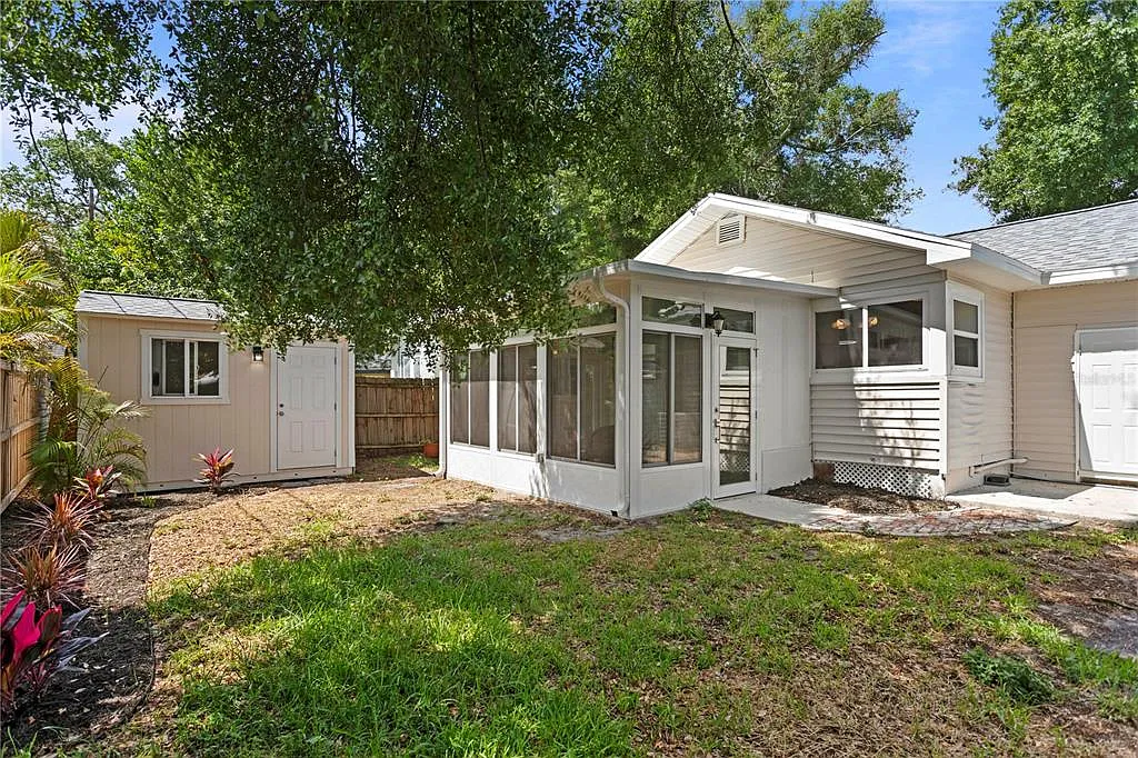 2 bed, 1.0 bath, 854 sqft, $2,995 — Photo 4