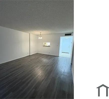 3001 NW 48th Ave — Photo 16