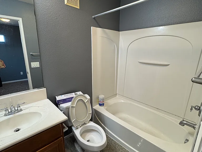 400 Almond Rd — Photo 14