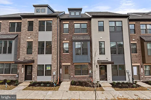 6045 Soho Way Photo 1