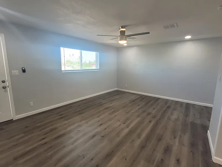 4933 E Willetta St #5 — Photo 3