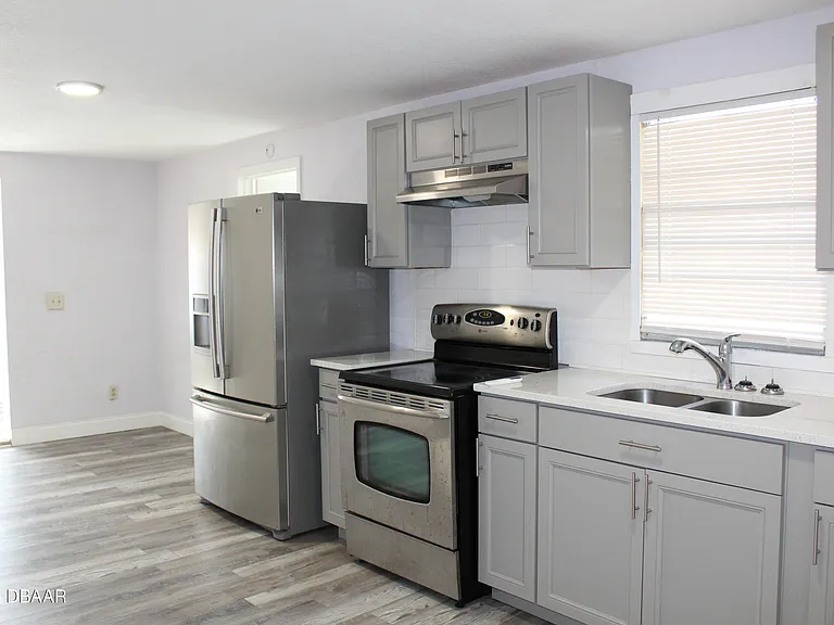 124 S Noble St #3 — Photo 5