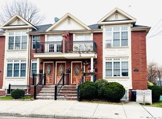 6028 60th Pl, Flushing, NY 11378