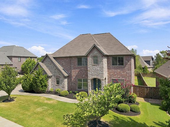5th image of 421 Trailwood Cir
