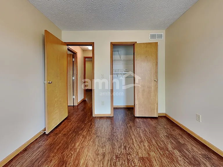 2358 Rosina Dr — Photo 21