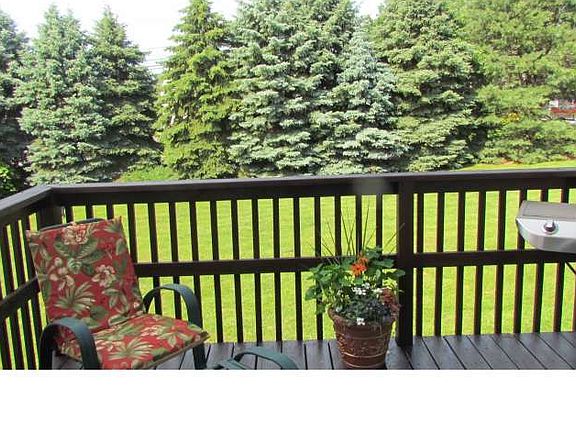 3rd image of 115 Carmen Dr