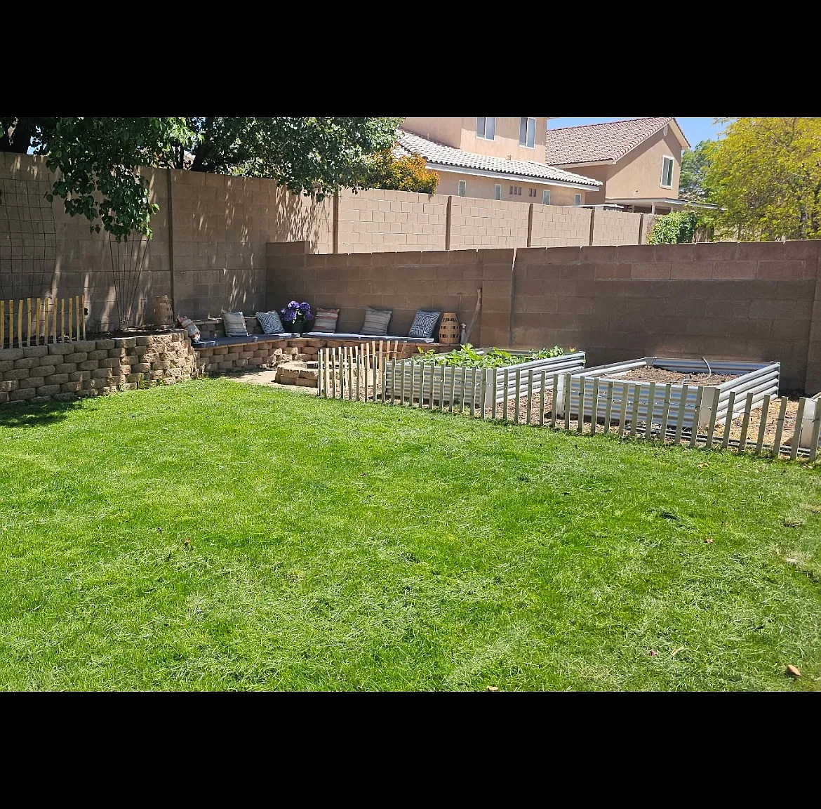 8316 Santa Clarita St NE — Photo 2