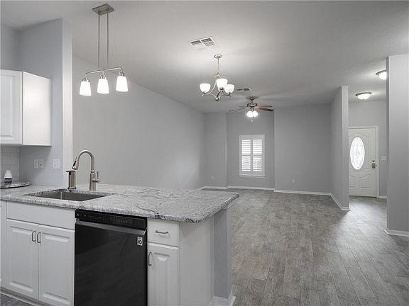 4th image of 315 SW 145th Dr Unit 38