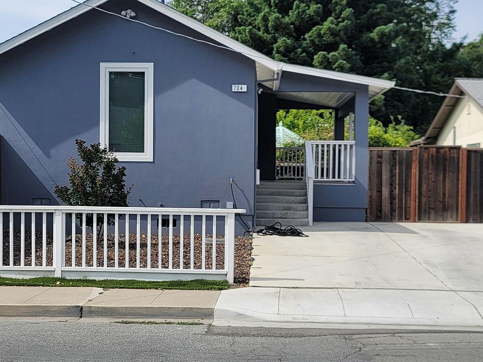 1st image of 704B Laurel Ave