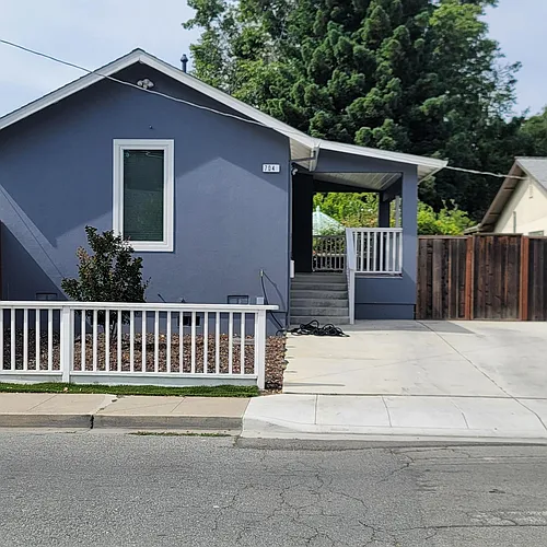 704B Laurel Ave Photo 1