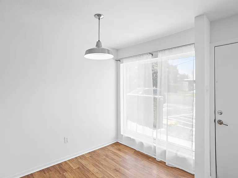 1408 Hughes St #15 — Photo 16