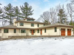 203 Meadowbrook Rd, Dedham, MA 02026