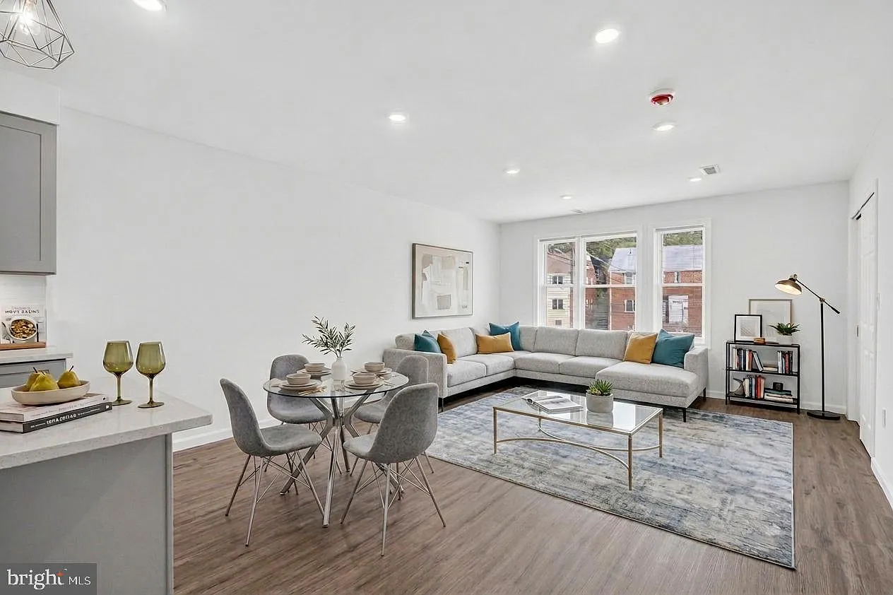 5 bed, 1500 sqft, $6,300 — Photo 1