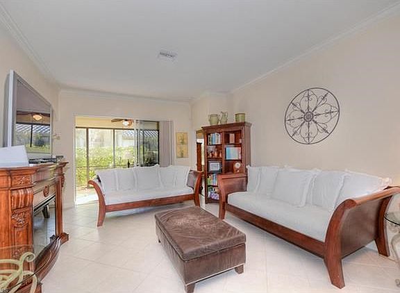 5th image of 861 Vistana Cir