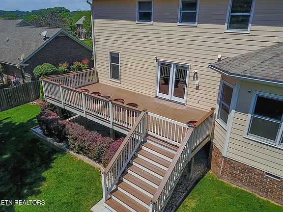 3rd image of 315 Bigtree Dr
