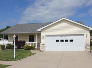 204 Whispering Blvd, La Porte, IN