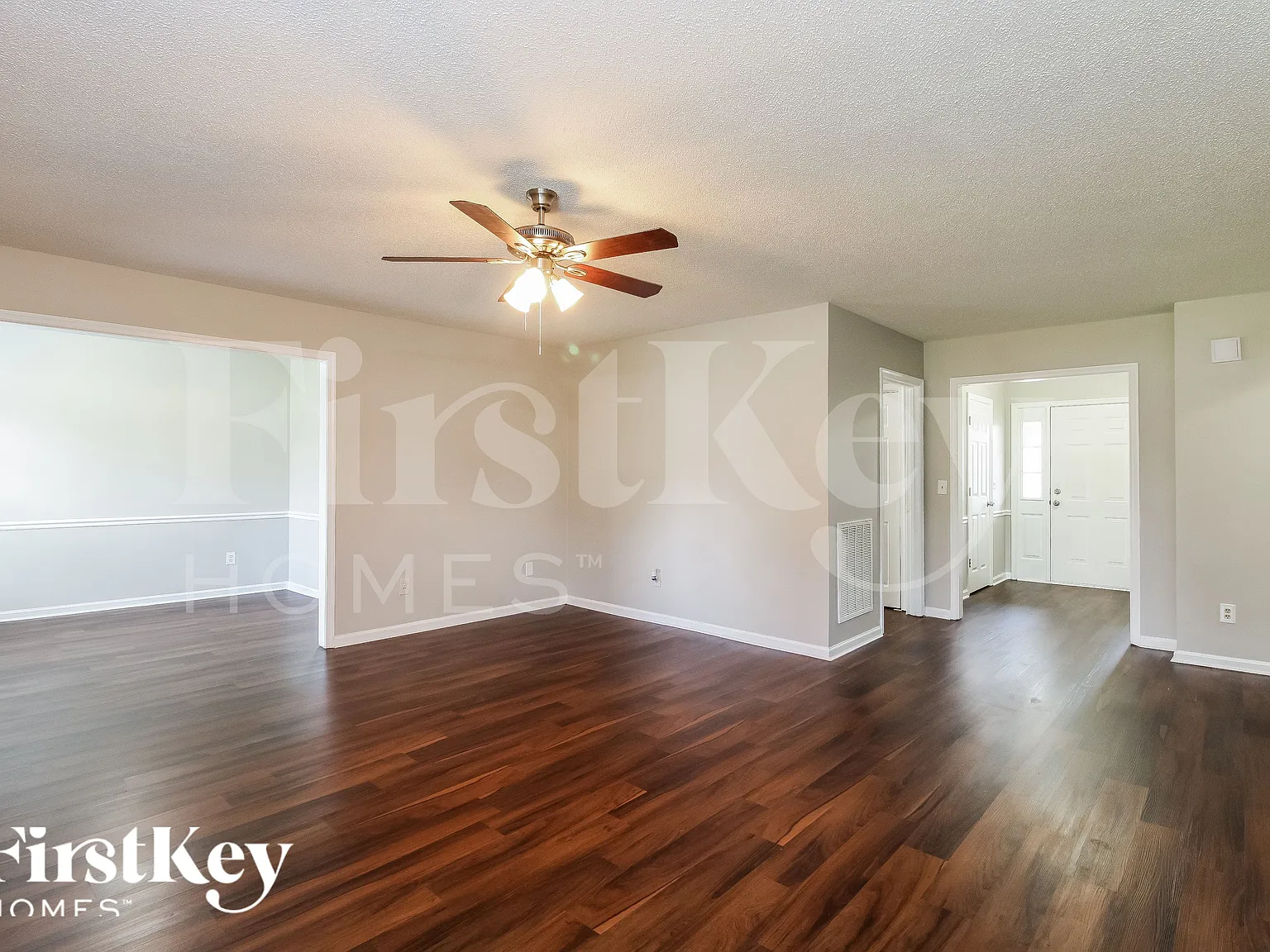 3 bed, 2.0 bath, 1802 sqft, $1,750 — Photo 2